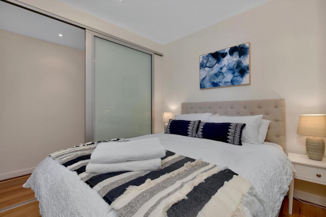 Sea And Park Deluxe Glenelg Apartment Luaran gambar