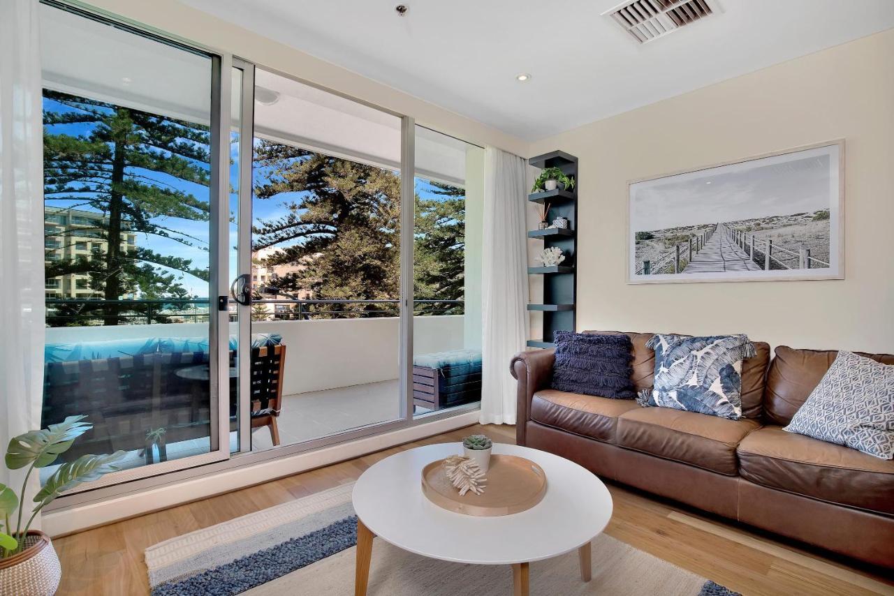 Sea And Park Deluxe Glenelg Apartment Luaran gambar