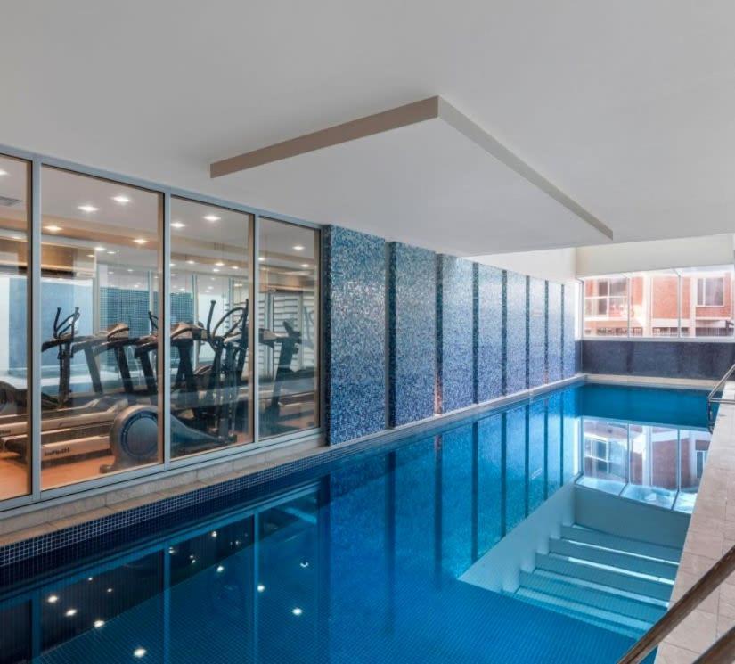 Sea And Park Deluxe Glenelg Apartment Luaran gambar